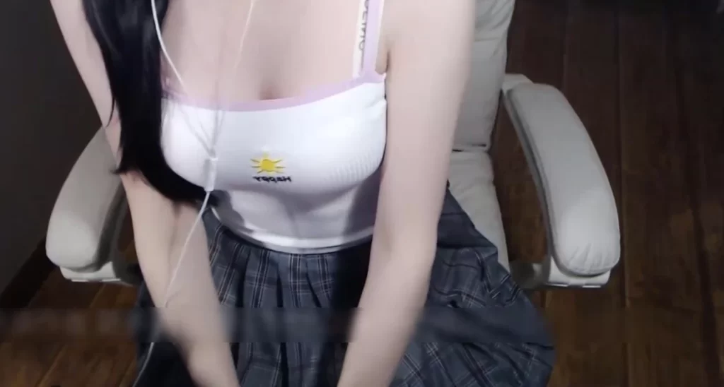 图片[1]-2025.11.25婉儿别闹“火箭ASMR”：一份专属你的颅内共鸣，解锁神秘零食礼！-橘喵