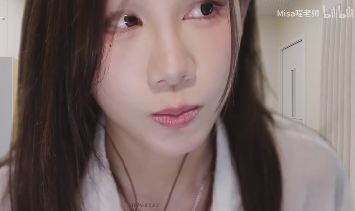 B站Misa喵老师的充电私藏——十年ASMR，她用声音给你的耳朵盖了一座不会醒的喵喵屋-橘喵