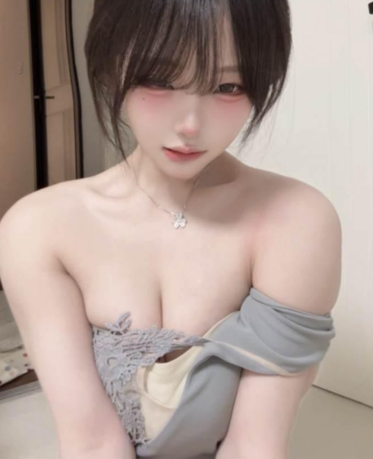 抖音童锣烧岛遇日常192P18V：那个叫“铜锣烧”的女孩，用192张图和18个视频把每一天都做成了一道治愈系甜点-橘喵